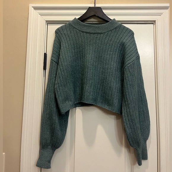 Altar'd State Sweaters - NWT Altar'd State Ribbed Green Cropped Sweater
